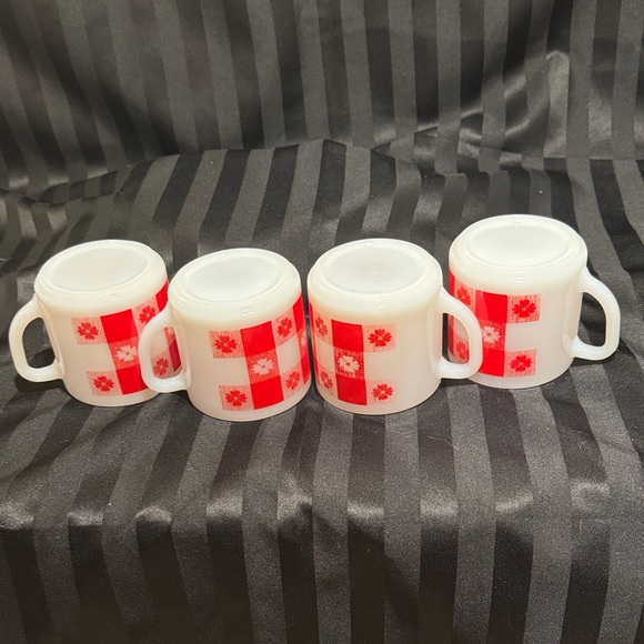 Vintage Federal Milk Glass Mugs in Red and White Gingham with Small Flowers - Picture 7 of 16
